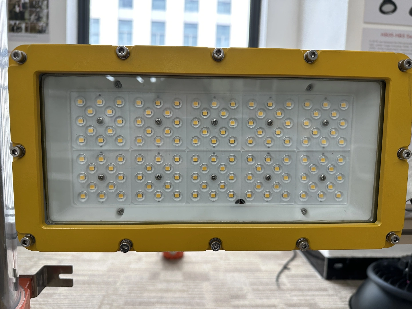 FL7 Series Explosion-Proof Flood Lights for Zone 1 and Zone 21