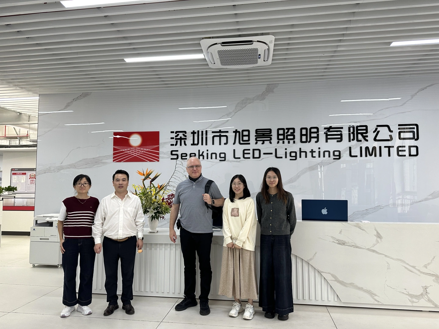 German Clients Visited SEEKINGLED Factory